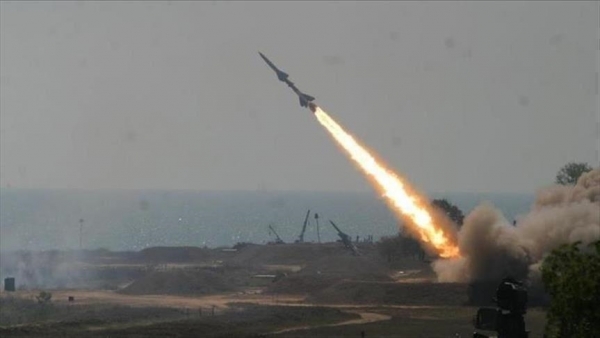 جماعة الحوثي تنشر مشاهد إطلاق صواريخ ومسيرات على إسرائيل