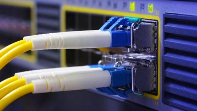 توقف خدمة الإنترنت عن بعض المناطق في محافظة المهرة بسبب قطع خطوط الألياف الضوئية