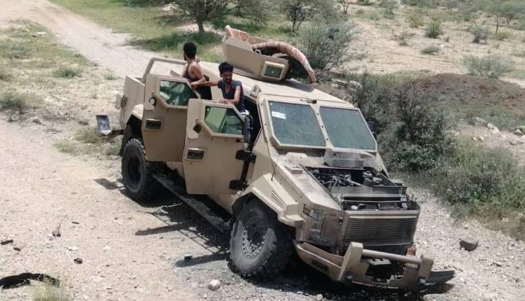 أبين.. إصابة 3 من مليشيا الانتقالي ومواطن جراء انفجار عبوة ناسفة في مودية