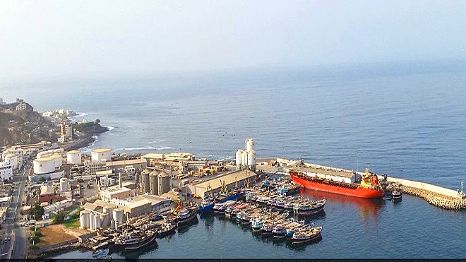 فريق لجنة الخبراء يدين هجمات الحوثيين على ميناء الضبة النفطي بحضرموت