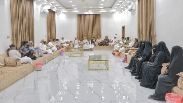 لجنة "اعتصام المهرة" تعلن رفضها للدعوات العنصرية والمناطقية وتطالب بخروج القوات الأجنبية