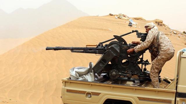 معارك عنيفة بين الجيش والحوثيين بالجوف بالتزامن مع فشل المباحثات الحوثية السعودية
