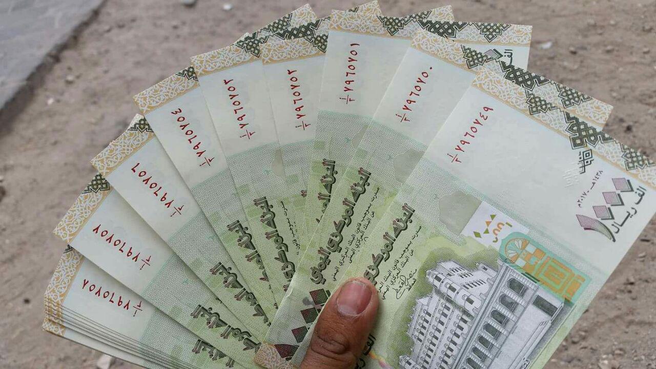  آخر تحديث لأسعار صرف العملات في صنعاء وعدن اليوم الاثنين استقرار عند هذا السعر