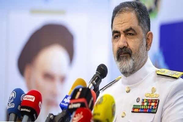 إيران تعلن عن حضور لقواتها البحرية في باب المندب والبحر الأحمر