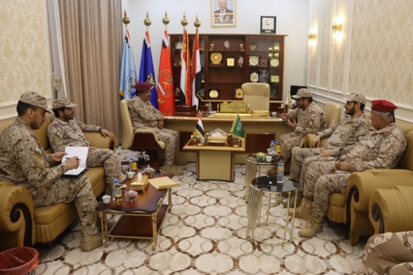  مباحثات عسكرية يمنية سعودية لرفع الجاهزية القتالية للقوات المسلحة