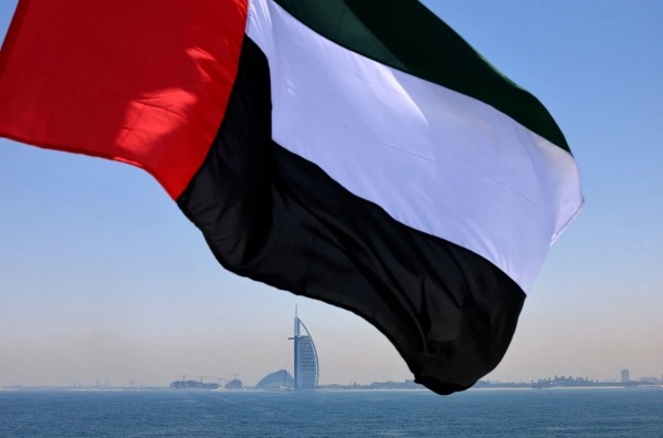الإمارات تعلق على وصول وفدين من السعودية وعمان إلى العاصمة صنعاء.. تفاصيل