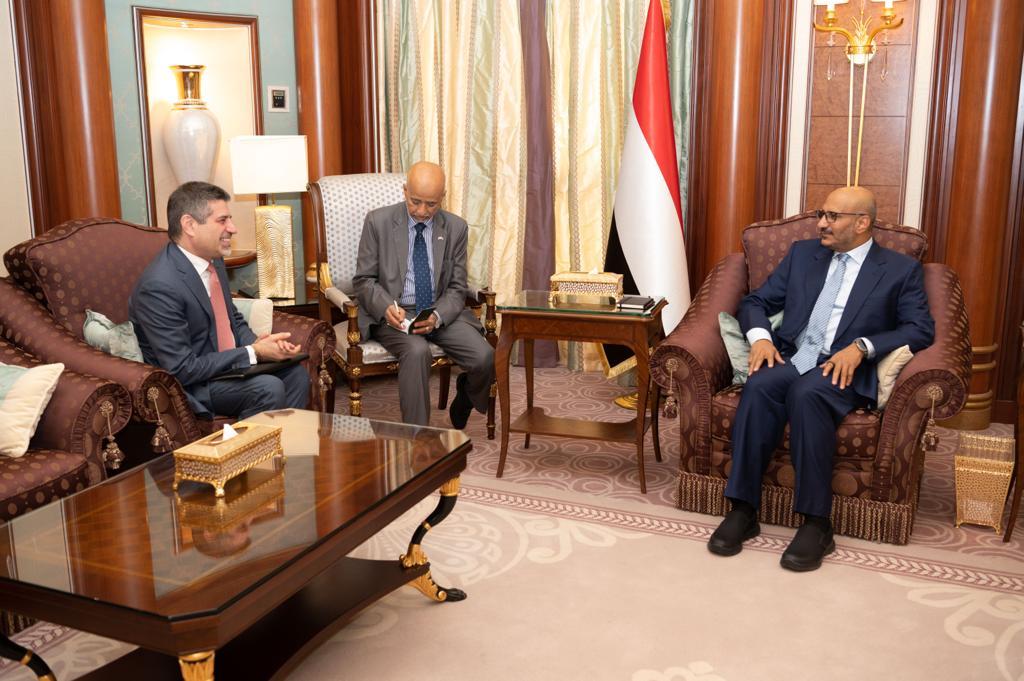 طارق صالح: السلام يجب أن يؤدي إلى رفع المعاناة عن اليمنيين في مختلف المحافظات