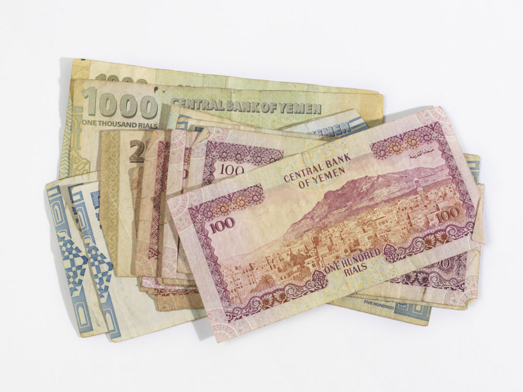 انهيار جديد للريال اليمني أمام العملات الأجنبية اليوم الاثنين.. السعر الآن