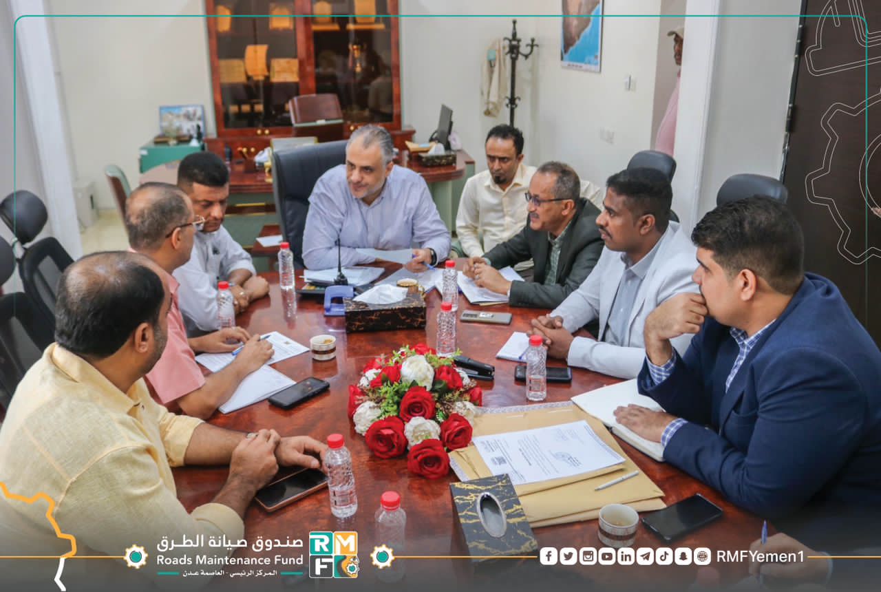 ناقشا مشاريع الطرقات بالمحافظة.. المهندس معين الماس يلتقي وكلاء محافظة حضرموت في عدن 
