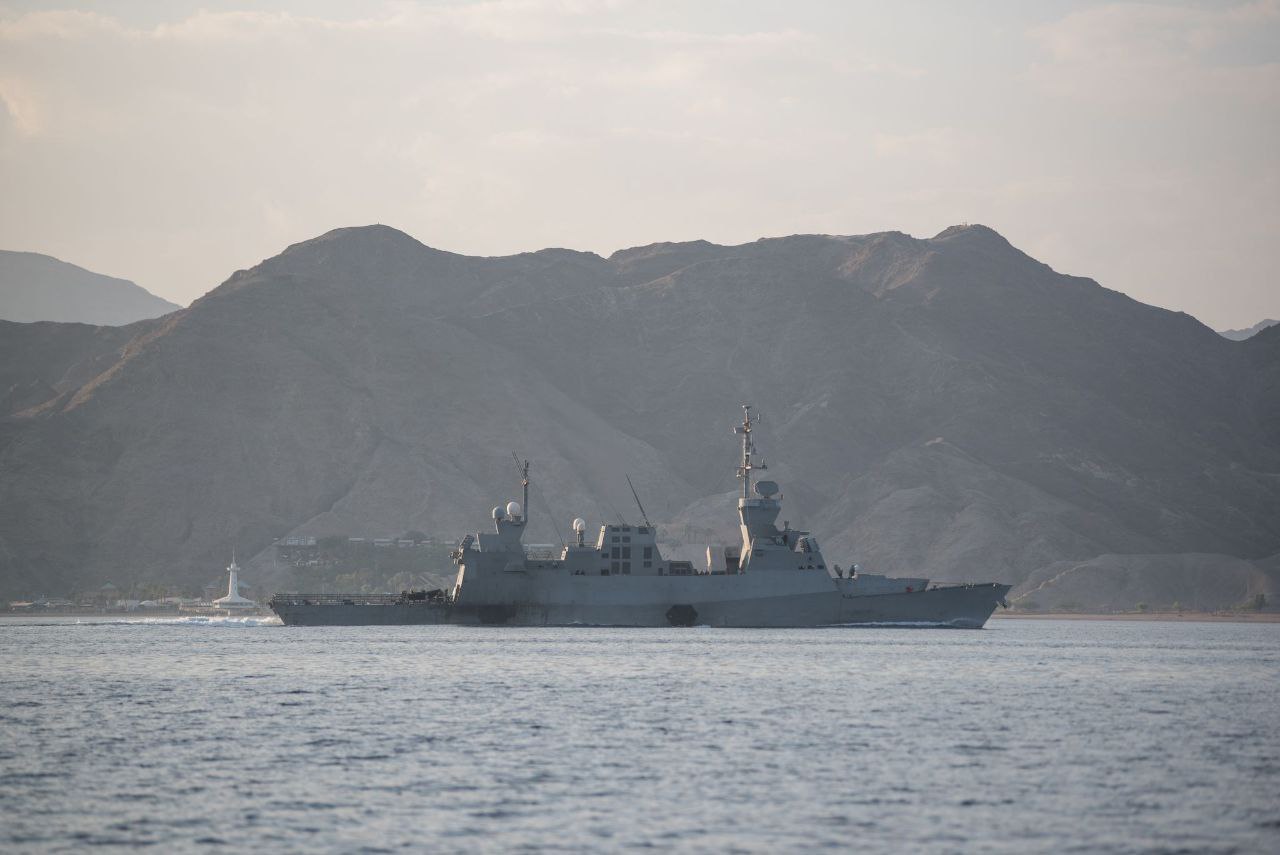 عاجل: زعيم الحوثيين يعلن عن توسع المعركة ويتوعد باستهداف السفن الإسرائيلية في البحر الأحمر