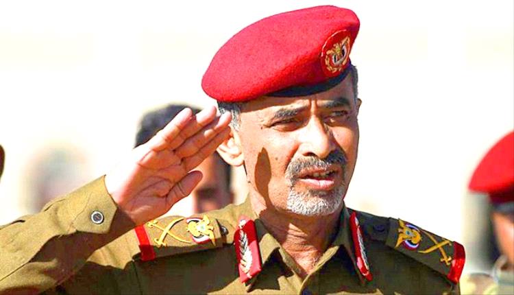 وزير الدفاع السابق ينفي تعرضه للتعذيب في سجون الحوثي.. تفاصيل