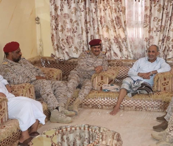 الداعري والشهراني يزوران اللواء محمود الصبيحي في منزله بلحج