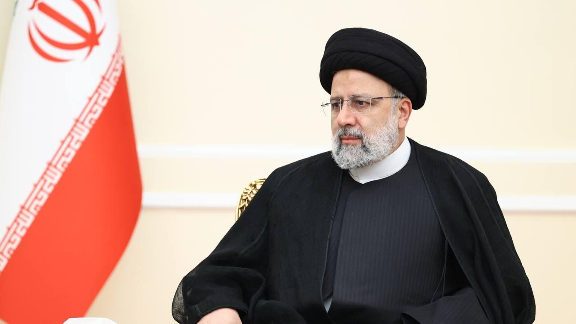 أنباء عن "هبوط صعب" لمروحية الرئيس الإيراني في شمال غرب البلاد