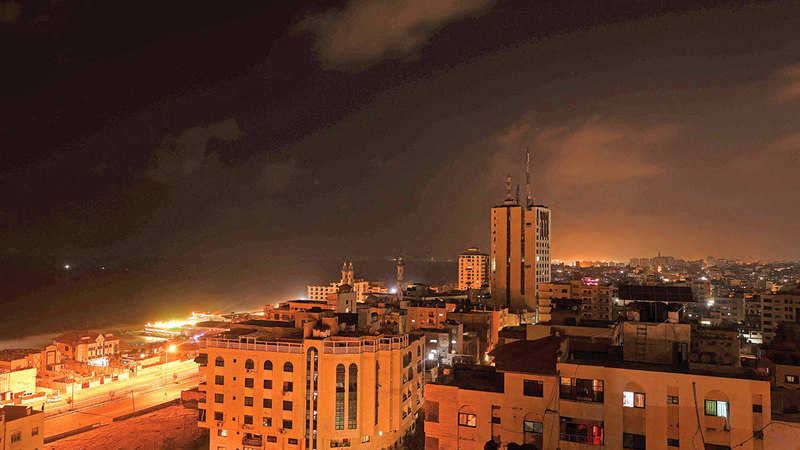 طوفان الأقصى.. قصف إسرائيلي مكثف على غزة وحزب الله يلوح بانخراط أكبر في الحرب