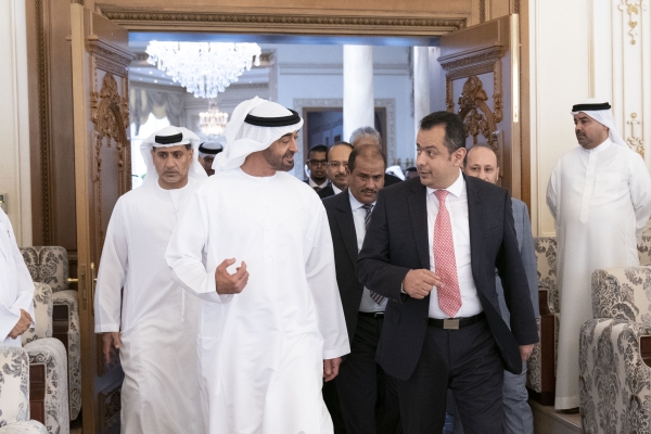 ما وراء اتفاقيات حكومة معين عبدالملك المشبوهة مع الإمارات؟