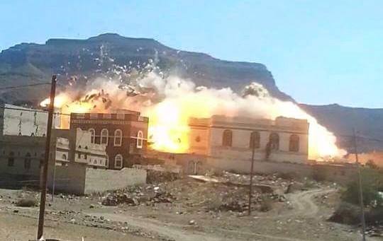جماعة الحوثي تفجر منزل مواطن في ماوية شرقي تعز