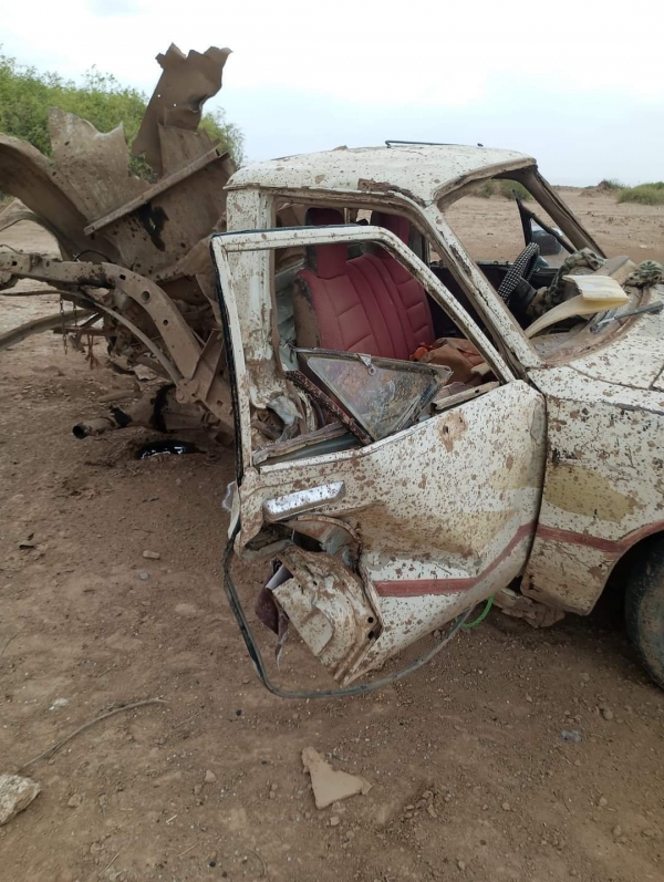 مقتل شخص وإصابة اثنين آخرين بانفجار لغم بسيارة في محافظة الجوف