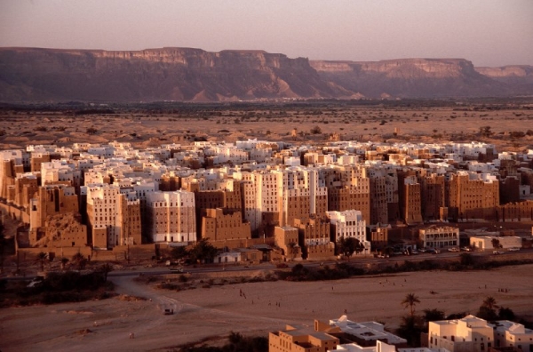 وفد مفوضية البعثة الأوروبية في اليمن يصل الرياض لبحث الأوضاع بحضرموت