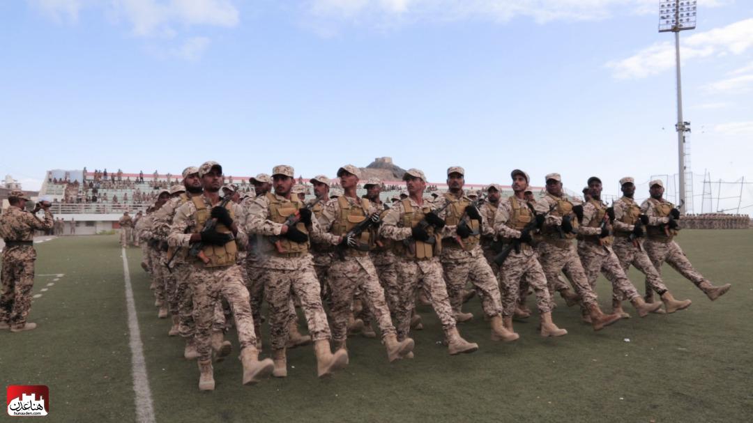 شاهد صور: عدن تشهد اكبر عرض عسكري لوحدات ألوية الحماية الرئاسية 