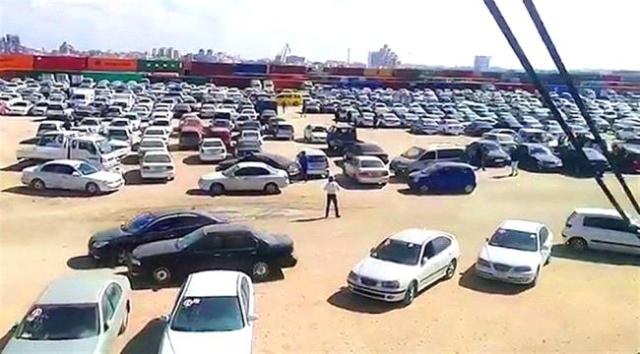 الحكومة اليمنية تقر بمنع استيراد السيارات المستعملة لمدة خمس سنوات