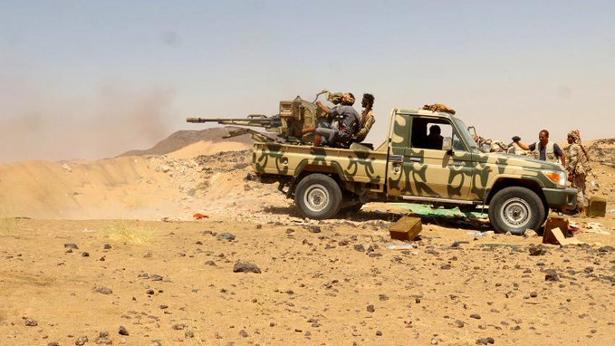 الحوثيون يدفعون بتعزيزات إضافية إلى مأرب واشتداد المعارك جنوب المحافظة.. آخر التطورات الميدانية