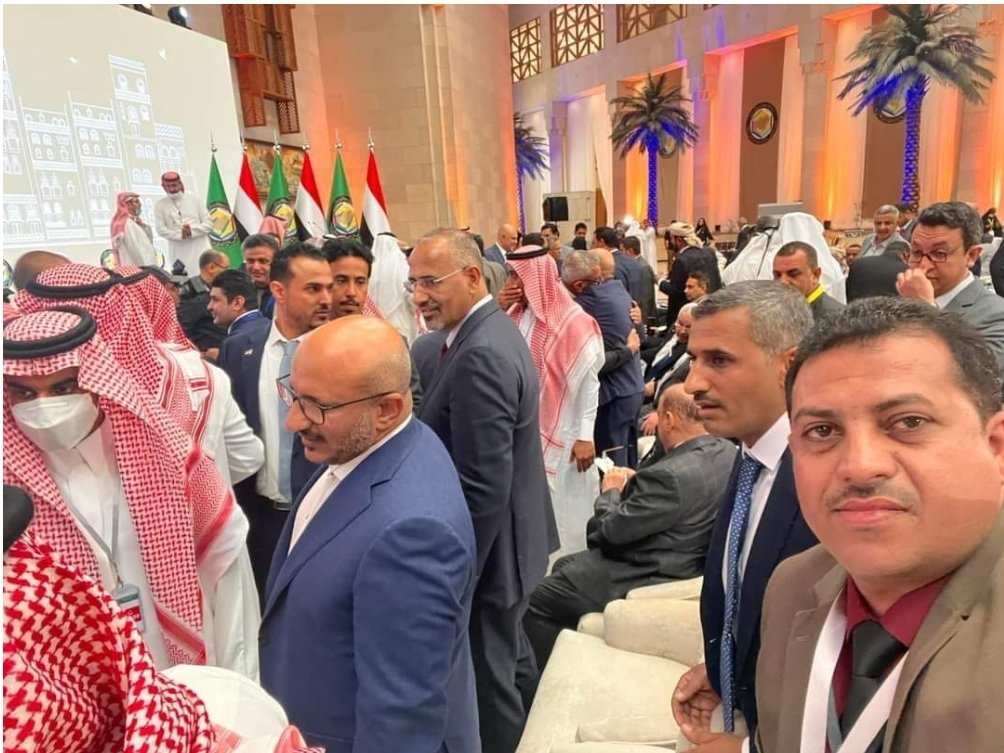 قيادي بحزب المؤتمر: التمزيق سلاح الإمارات في تفتيت المؤتمر الشعبي العام
