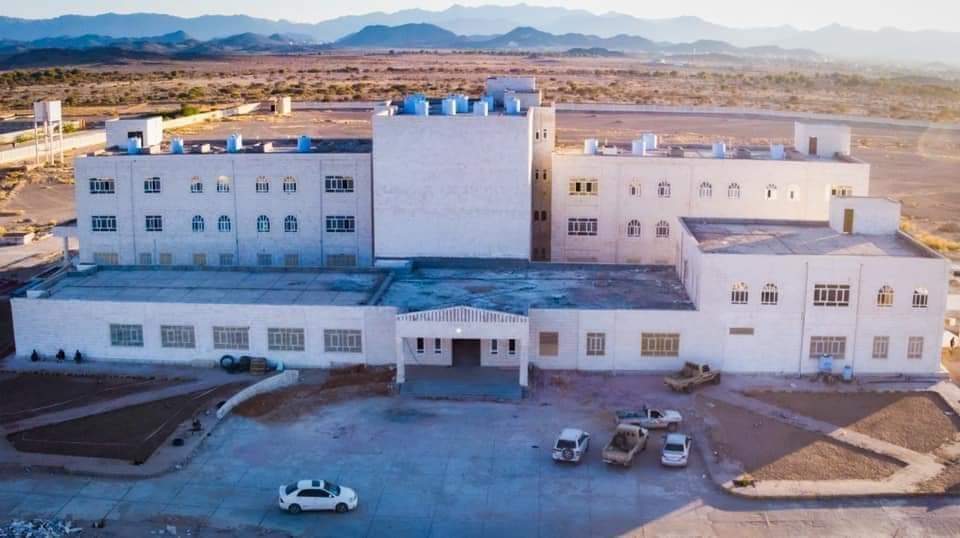 بعد يوم من وصولها المحافظة : مليشيا النخبة تحول مستشفى عتق الجديد لثكنة عسكرية
