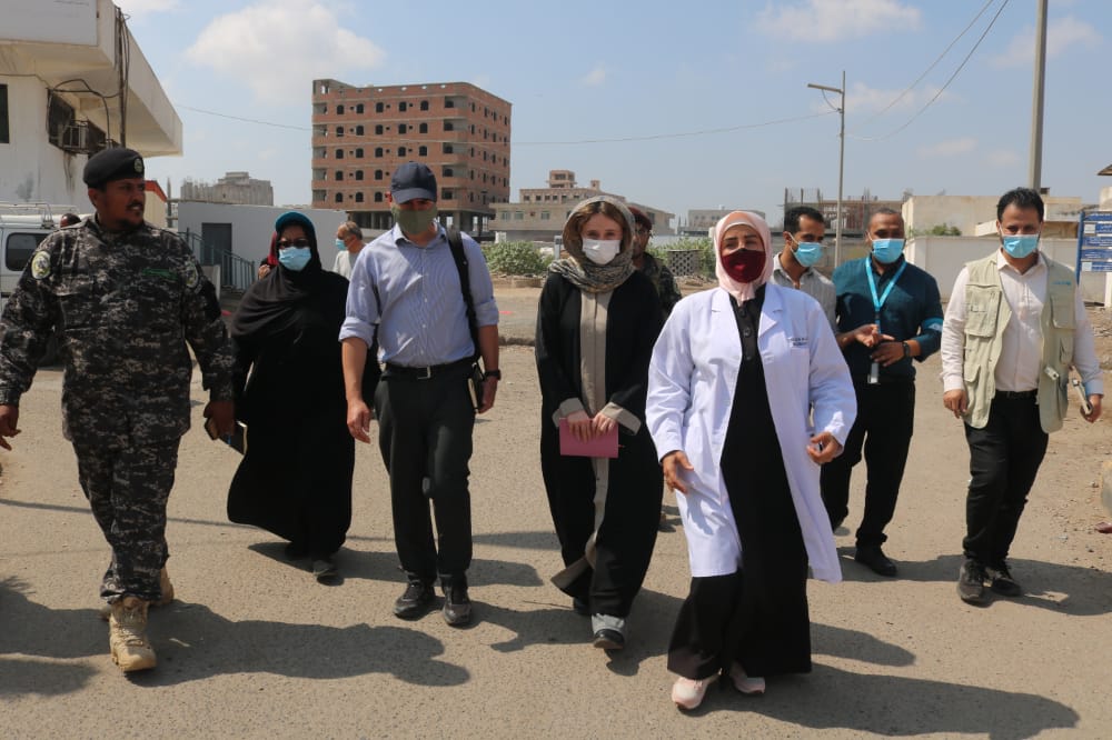   وفد رفيع المستوى من بريطانيا ومنظمة اليونيسف يزور مستشفى الصداقة في عدن