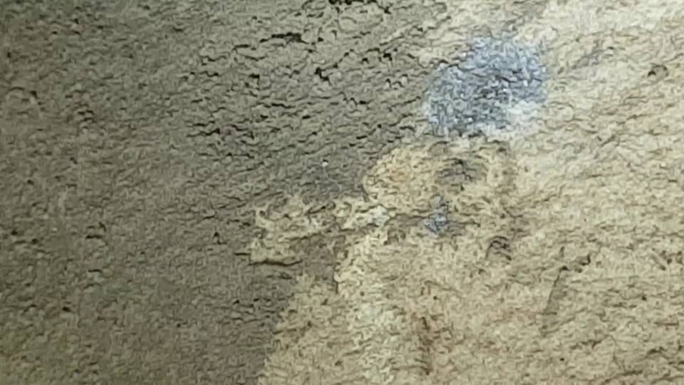 عاجل : اطلاق نار كثيف على منزل شيخ قبلي بارز في تعز (صورة)
