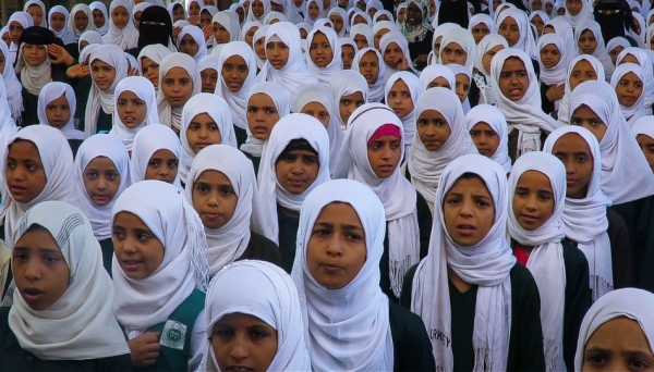 "تربية" صنعاء تؤجل الطابور المدرسي نتيجة الأجواء الباردة في صنعاء