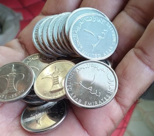 مؤسسة تابعة للإمارات تلزم سكان سقطرى بشراء غاز الطهي بالدرهم الإماراتي