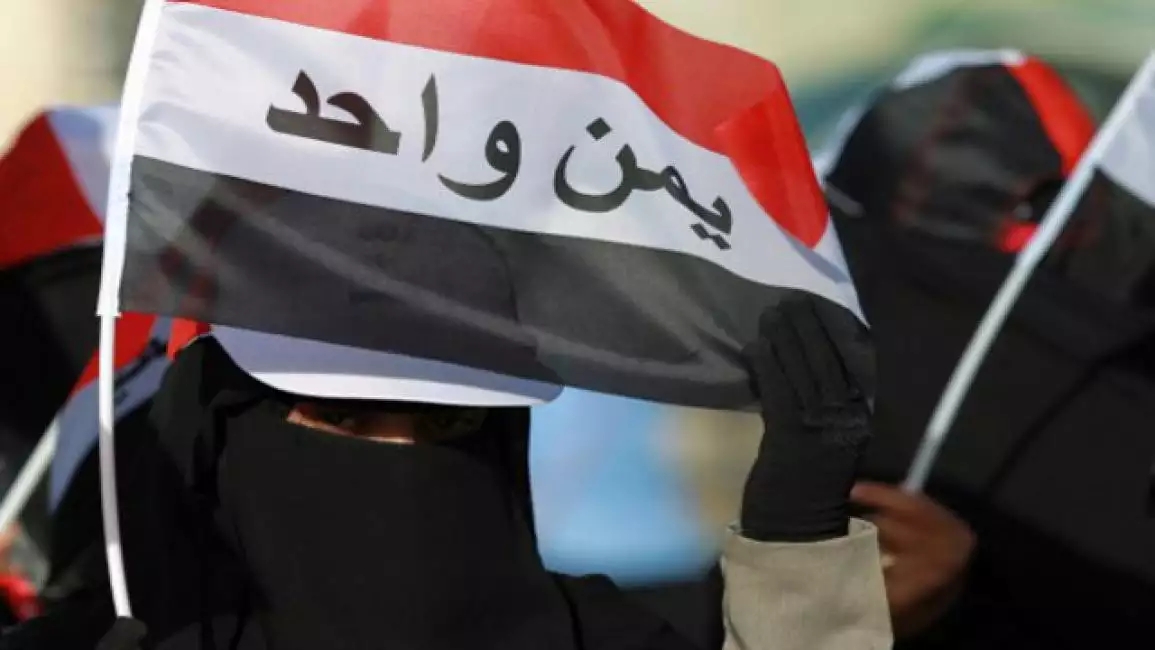 قال للفريق من أجل اليمن وفي إطار الشرعية ولتوحيد صفنا الجمهوري .. : المسوري : حميد الأحمر أكد إستعداده للجلوس مع أحمد علي عبدالله صالح