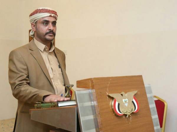 جماعة الحوثي تقيل مسئولا محليا في محافظة ريمة بدوافع طائفية