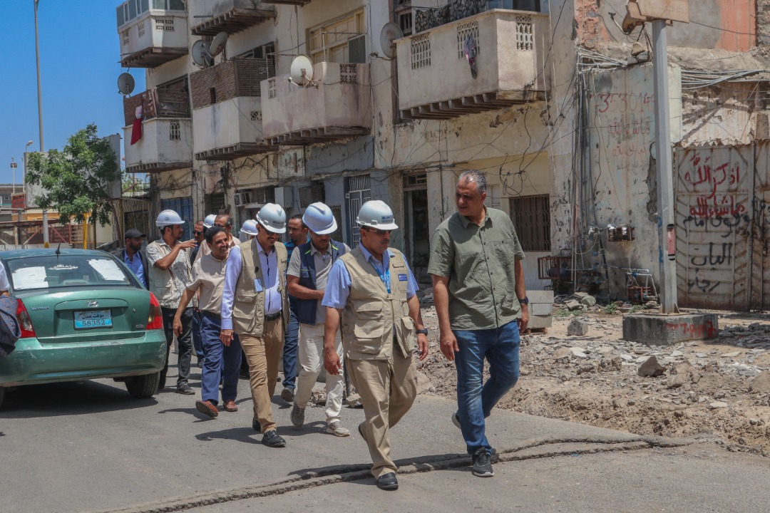 الUNOPS تزور مشاريع الطرقات التي يمولها صندوق صيانة الطرق في عدن