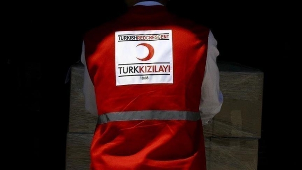 الهلال الأحمر التركي يدشن حملة لتوزيع 5 آلاف سلة غذائية باليمن