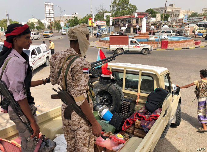 مليشيا الانتقالي تغلق محلات تجارية في سقطرى بعد رفض ملاكها دفع إتاوات