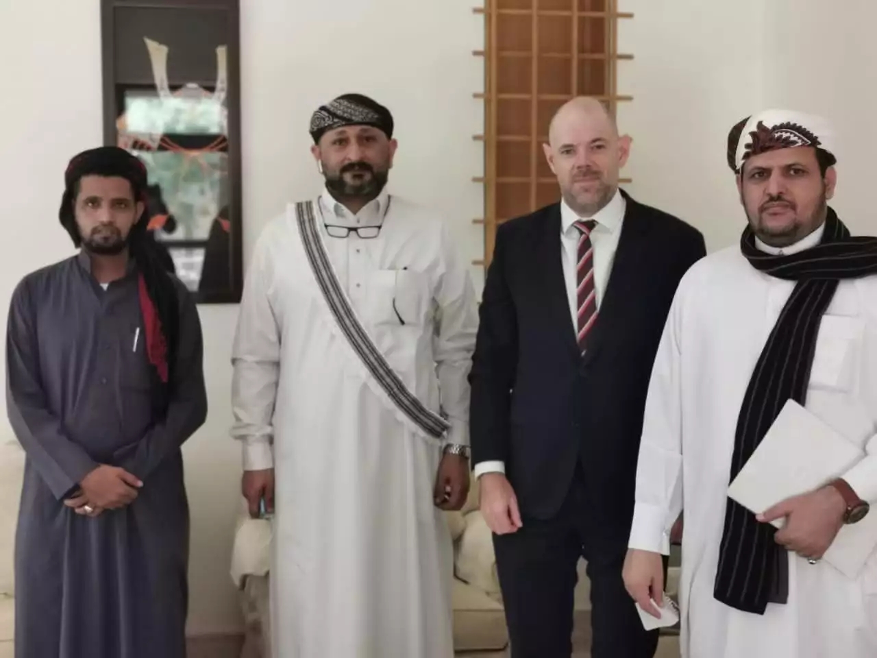 باركت الجهود التي تعمل في خدمة المجتمع بمحافظة شبوة : بريطانيا ترحب وتعترف بالتحالف الموحد لأبناء شبوه  