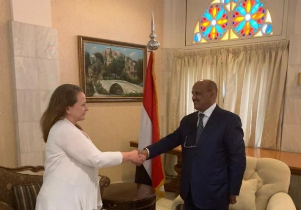 محافظ البنك المركزي يلتقي القائمة بأعمال السفير الأمريكي لدى اليمن*