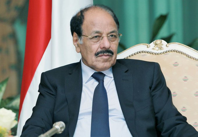 علي محسن الأحمر.. رجل الظل في اليمن الذي فقد نفوذه بعد 50 عاما