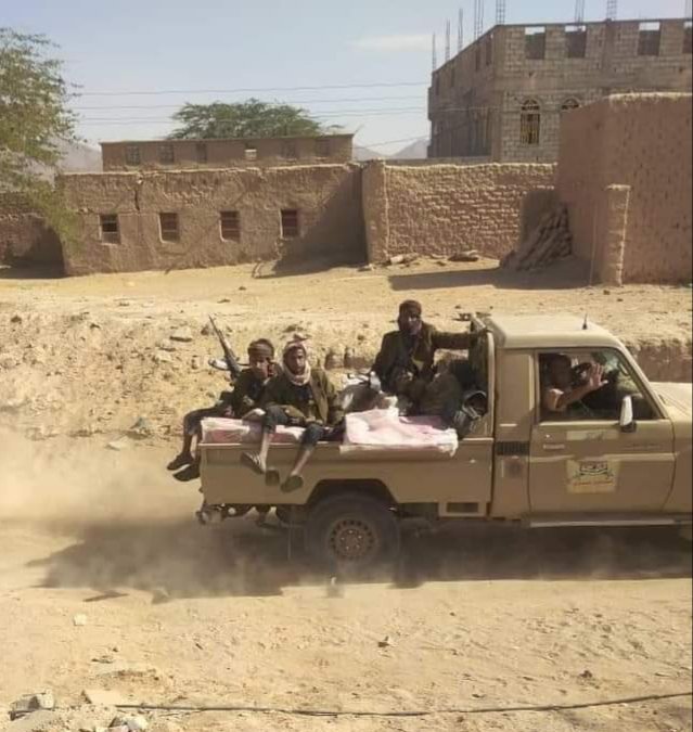 الإمارات تمنع قوات العمالقة من التقدم نحو البيضاء ومأرب.. معسكرات للإمارات في شبوة قريبا