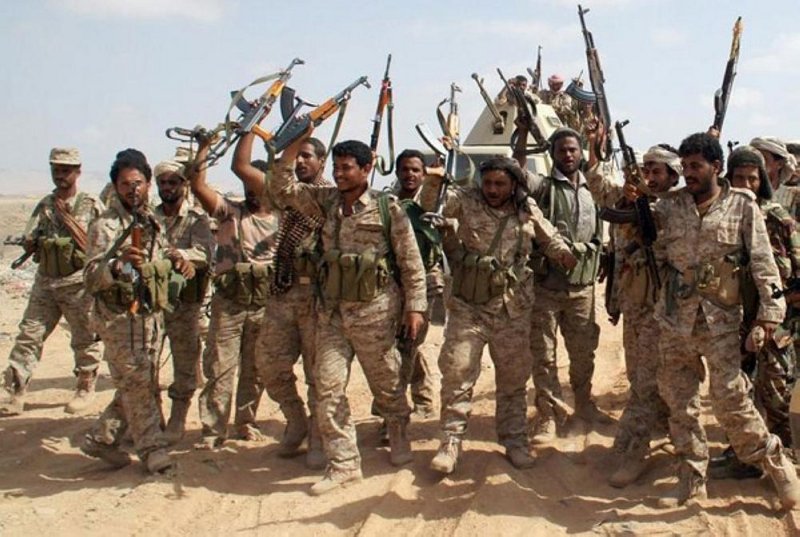 استدرجهم وباغتهم بهجوم مفاجئ.. الجيش اليمني يقضي على حوثيين في ناطع