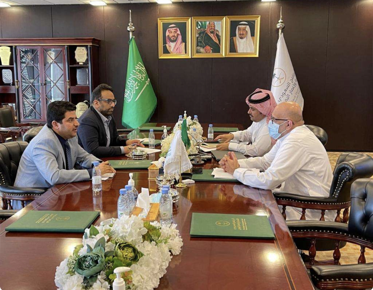 مباحثات يمنية-سعودية لتوفير تسهيلات للمشتقات النفطية للسوق اليمنية من شركة أرامكو