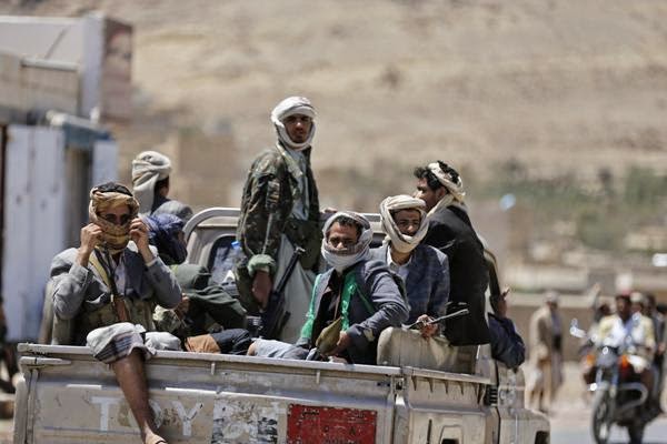 عصابة مسلحة تقتل مسافرا وتصيب زوجته برصتصة في الرأس بطريق البيضاء ذمار
