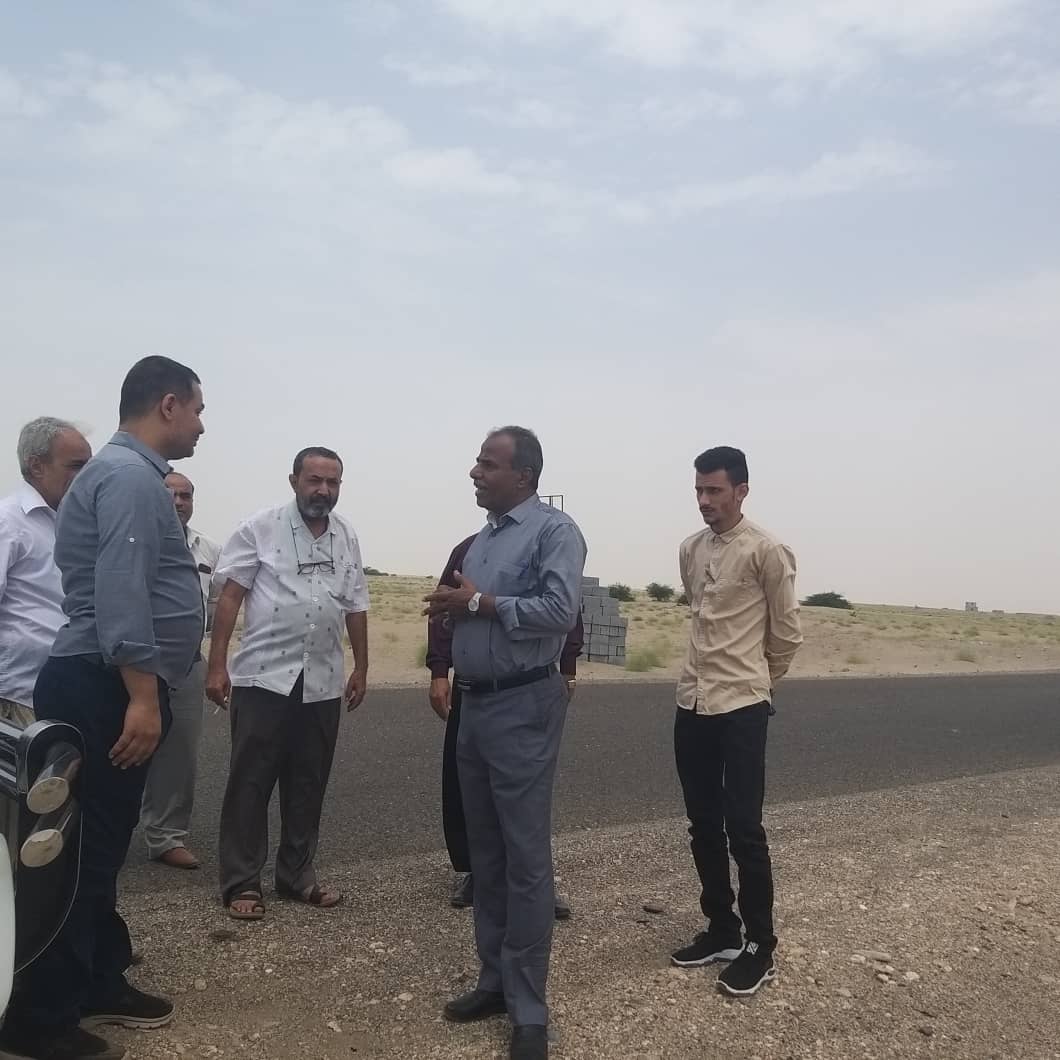 نزول ميداني لفريق من هيئة الاراضي لتحديد اراضي الشهداء بعدن*