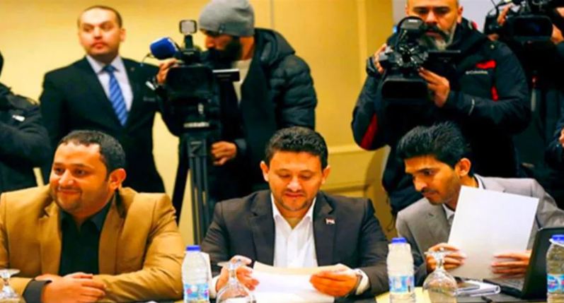 تفاصيل لقاء مباشر جمع قيادات حوثية بمسئولين أمريكيين في مسقط