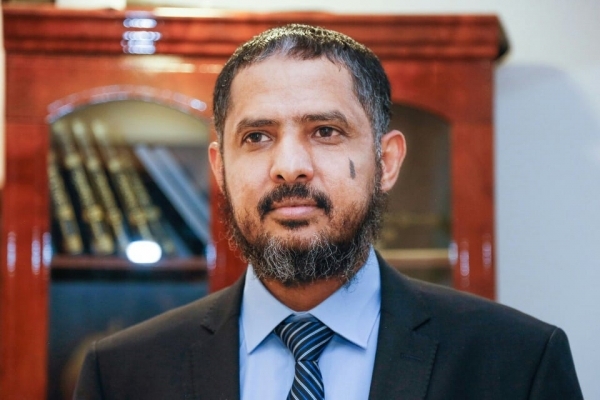 باتيس: الانتقالي يريد نقل الصراع من عدن إلى حضرموت
