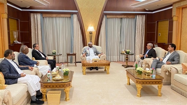 سلطان العرادة يلتقي قيادة حزب الإصلاح لمناقشة الهدنة مع الحوثيين والمستجدات السياسية