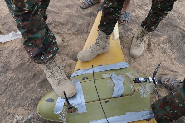 قوات الجيش الوطني تسقط مُسيّرة حوثية في جبهة الكسارة بمأرب