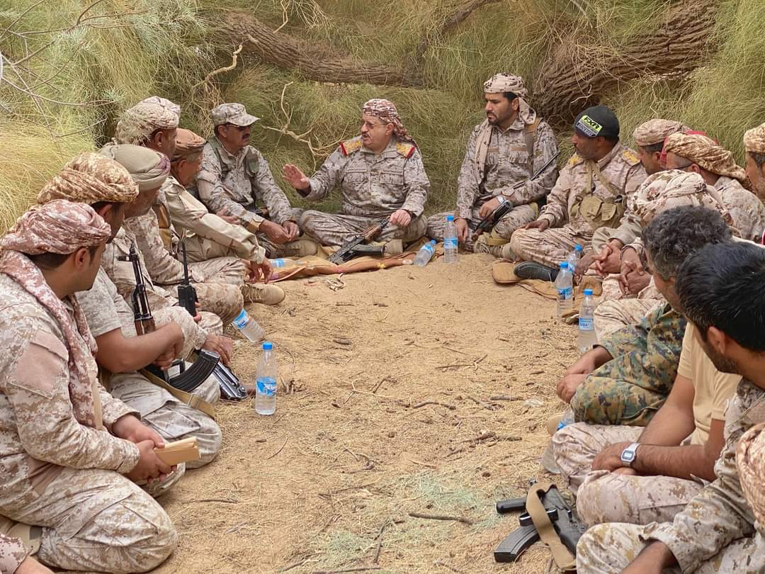 هيئة علماء اليمن تدعو قيادة الشرعية لتوفير الرواتب والأسلحة النوعية للجيش الوطني وتحريك سائر الجبهات لمواجهة عدوان الحوثيين