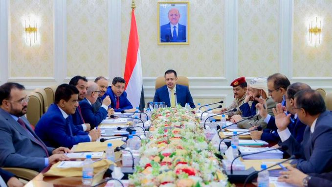 الحكومة اليمنية تستبعد حلا سياسيا للصراع مع جماعة الحوثي.. تفاصيل